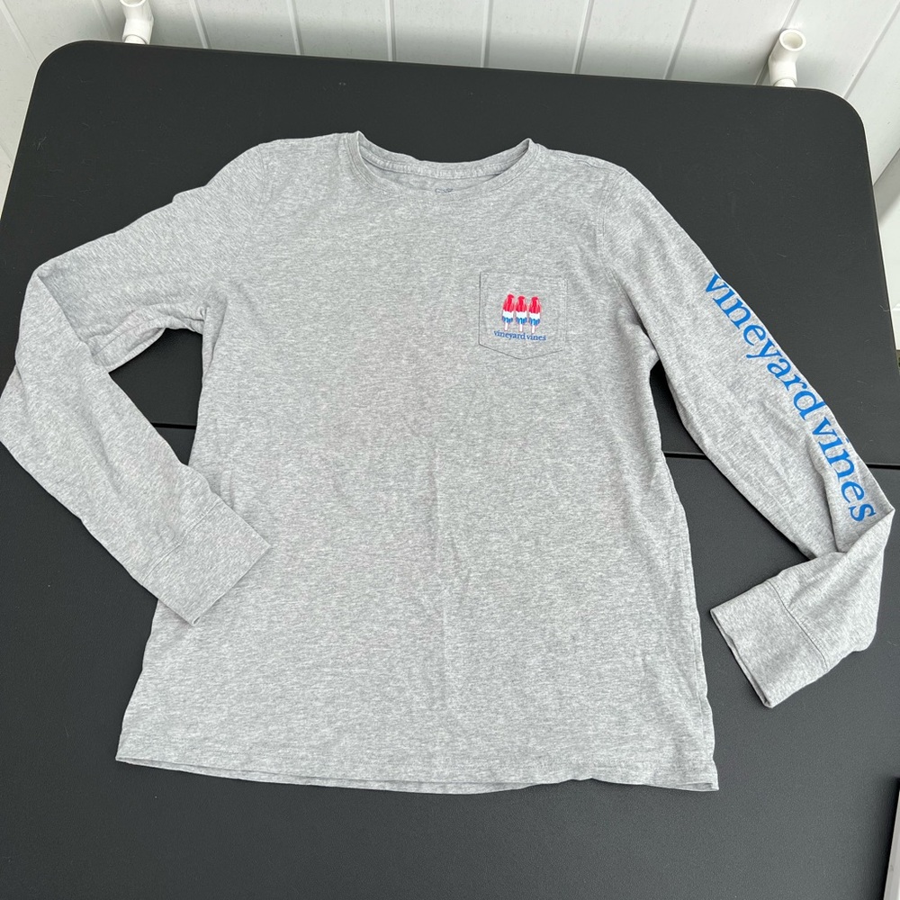 Vineyard Vines Patriotic long sleeve Men’s Small